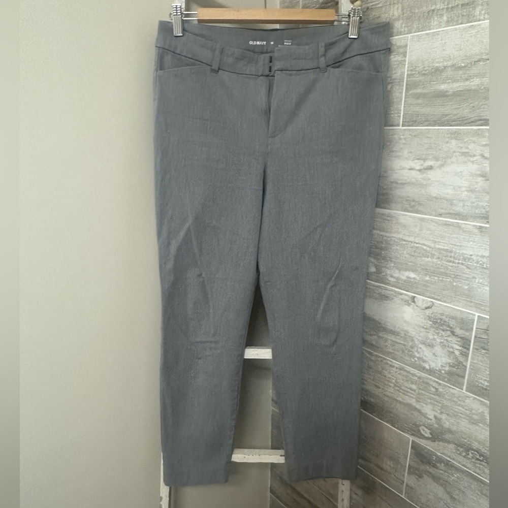 Old Navy High-Waisted Pixie Pants